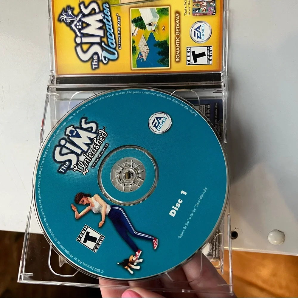 The Sims Unleashed expansion pack, CD-ROM PC video game